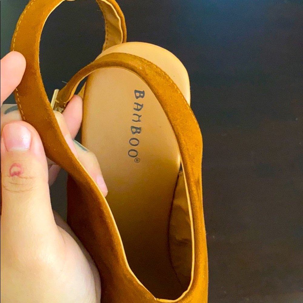 Shoes - Picture 2 of 4